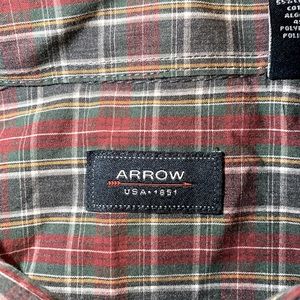 (M) Casual Arrow Button Down Shirt